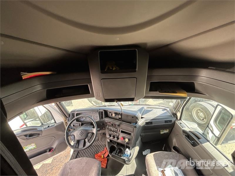 International LT625 Autotractoare