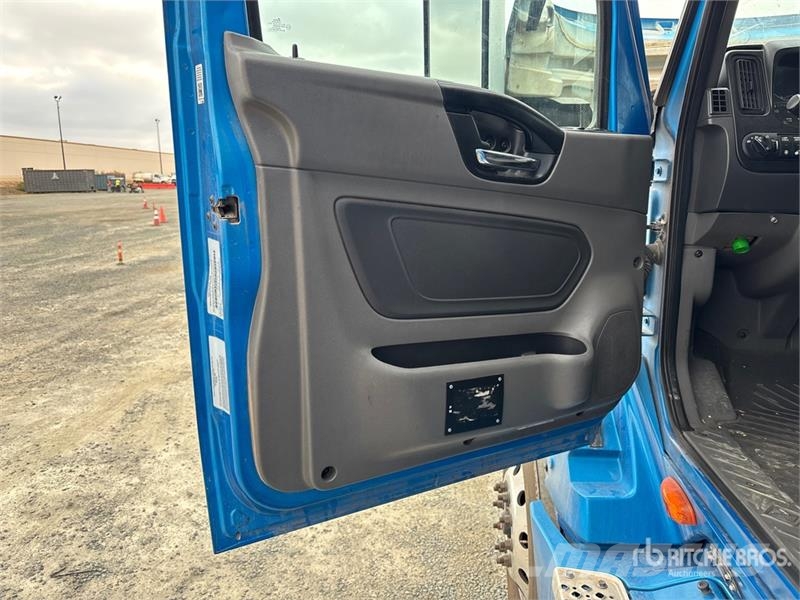 International LT625 Седельные тягачи