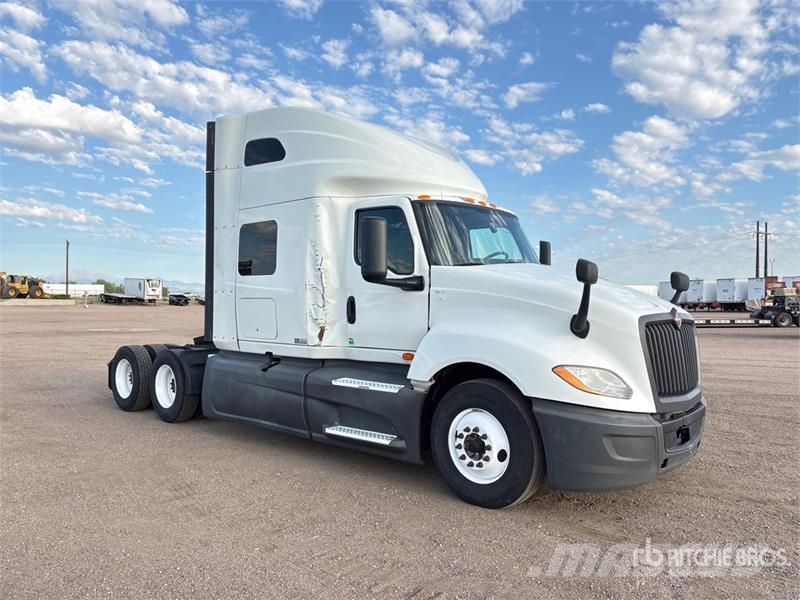 International LT625 Prime Movers