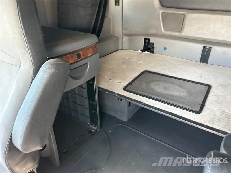 International LT625 트랙터 유닛