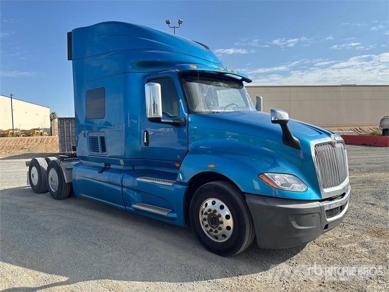 International LT625 트랙터 유닛