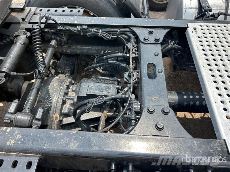 International LT625 트랙터 유닛