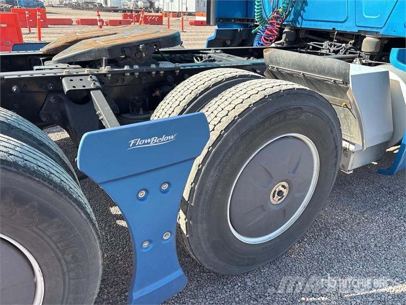 International LT625 Седельные тягачи