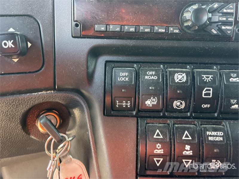 International LT625 Autotractoare