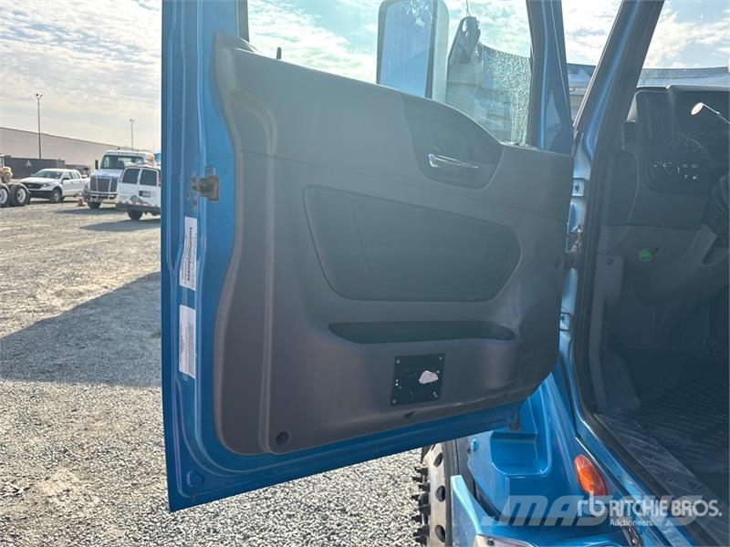 International LT625 트랙터 유닛