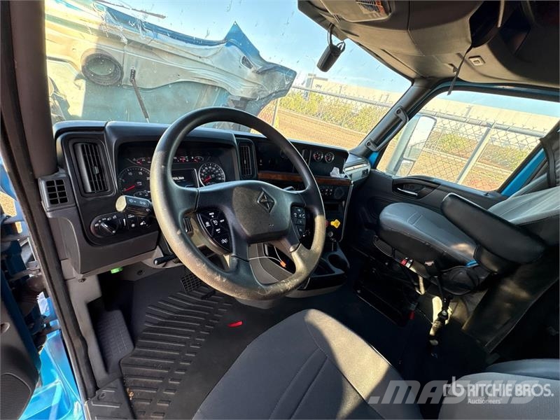 International LT625 Tracteur routier