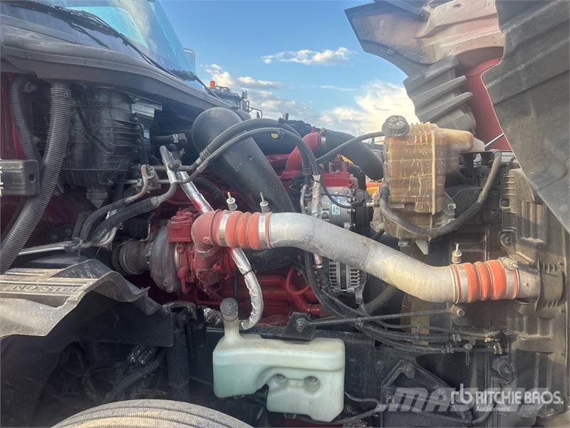 International LT625 Седельные тягачи