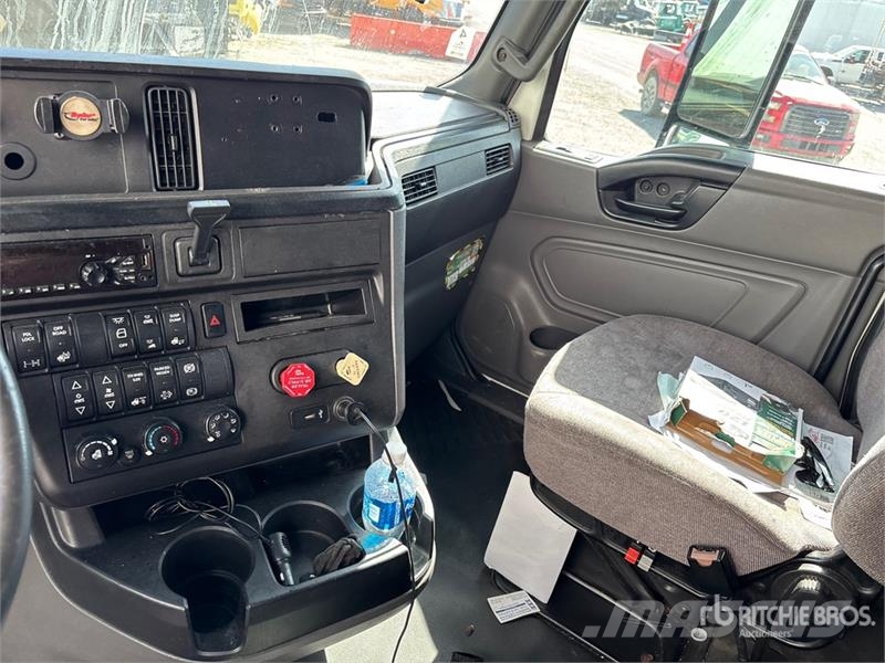 International LT625 Autotractoare