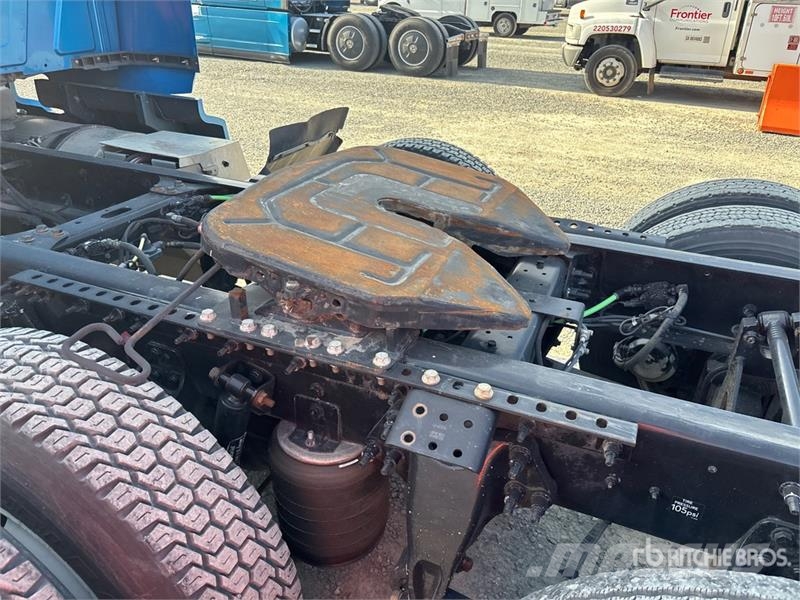 International LT625 트랙터 유닛