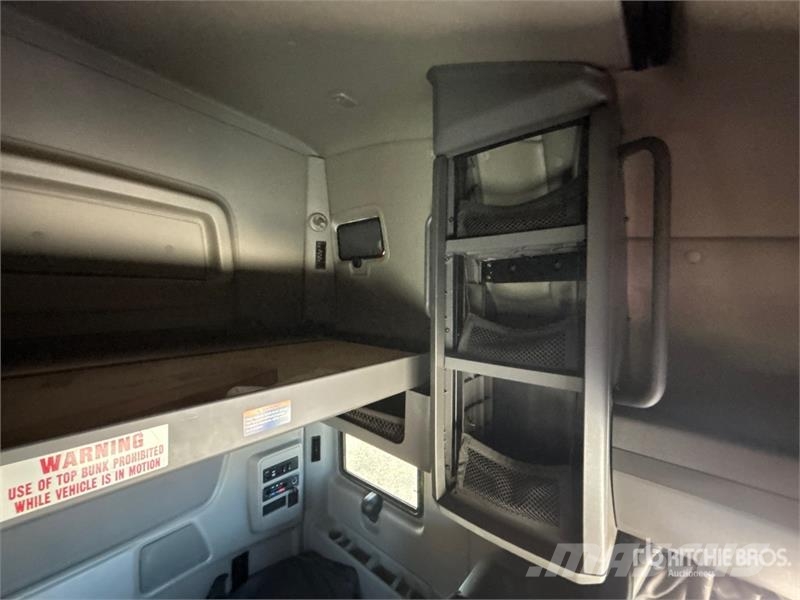 International LT625 트랙터 유닛