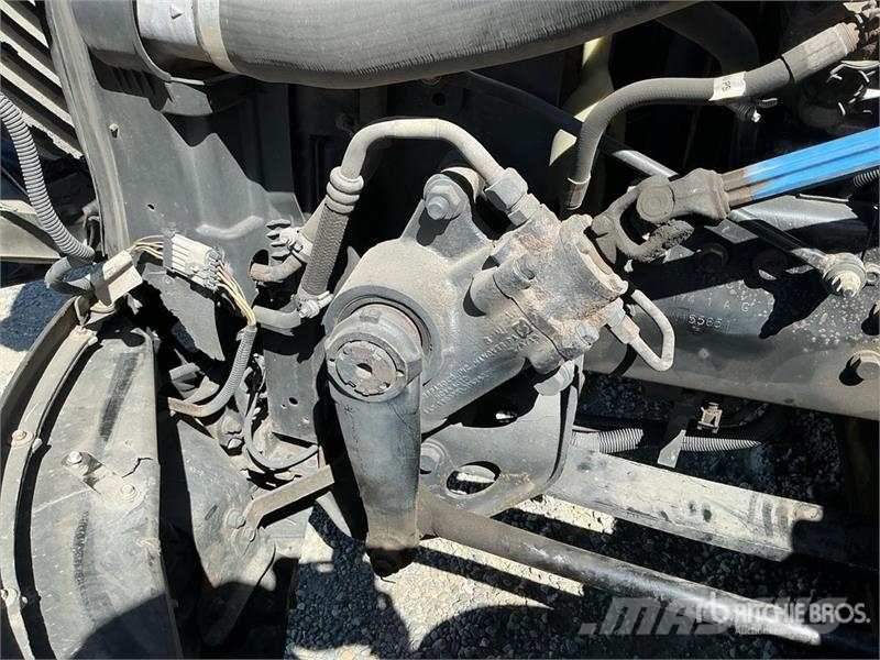 International LT625 Tractor Units