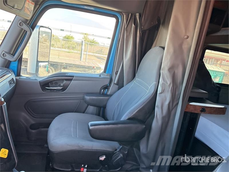 International LT625 Седельные тягачи