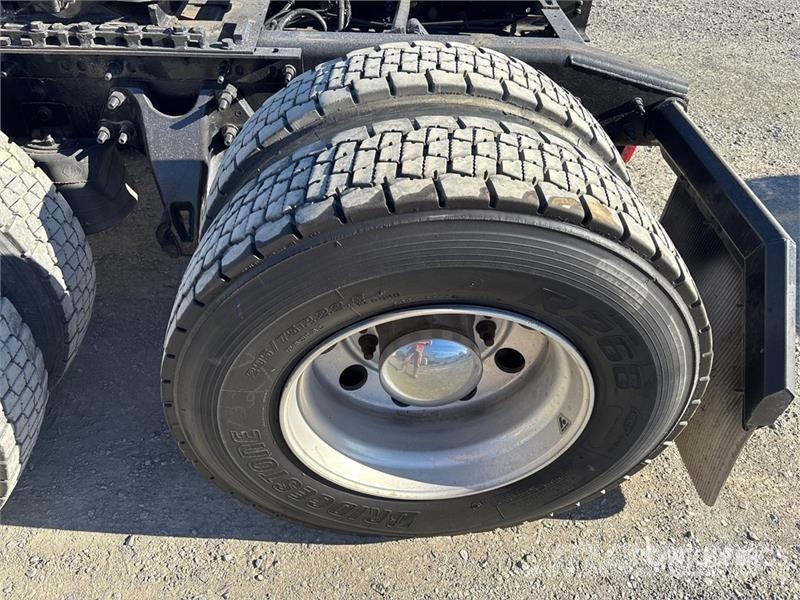 International LT625 트랙터 유닛
