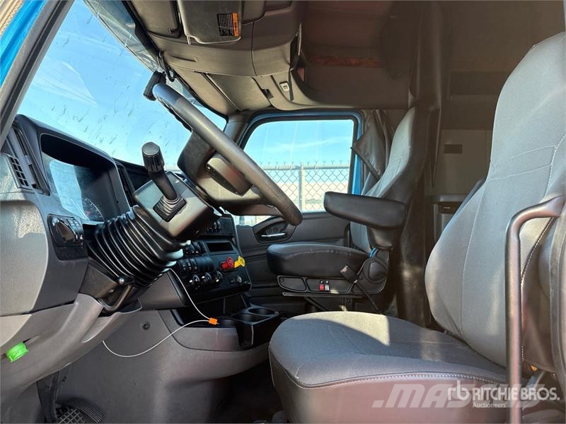 International LT625 Tracteur routier