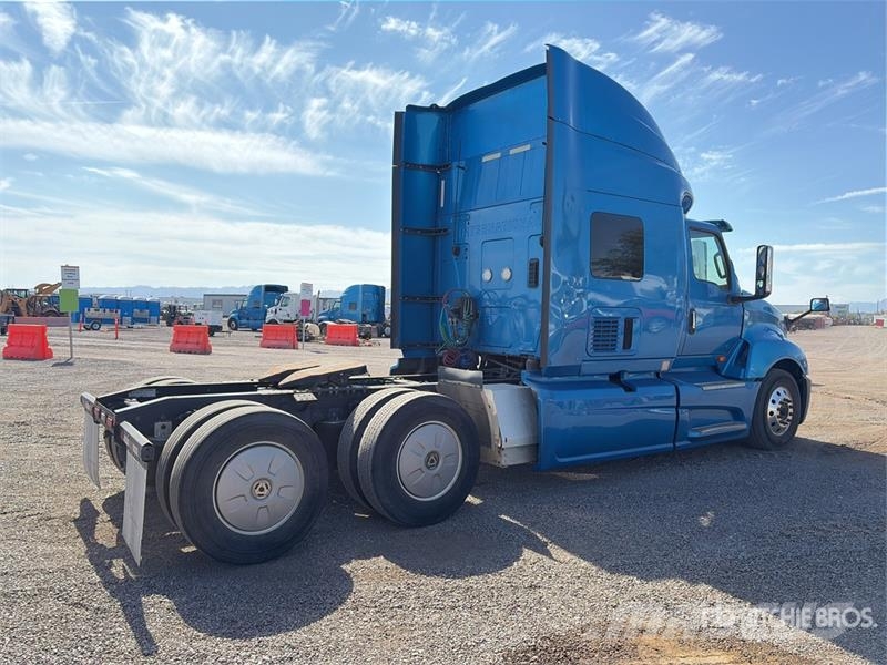 International LT625 Cabezas tractoras