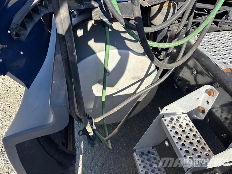 International LT625 트랙터 유닛