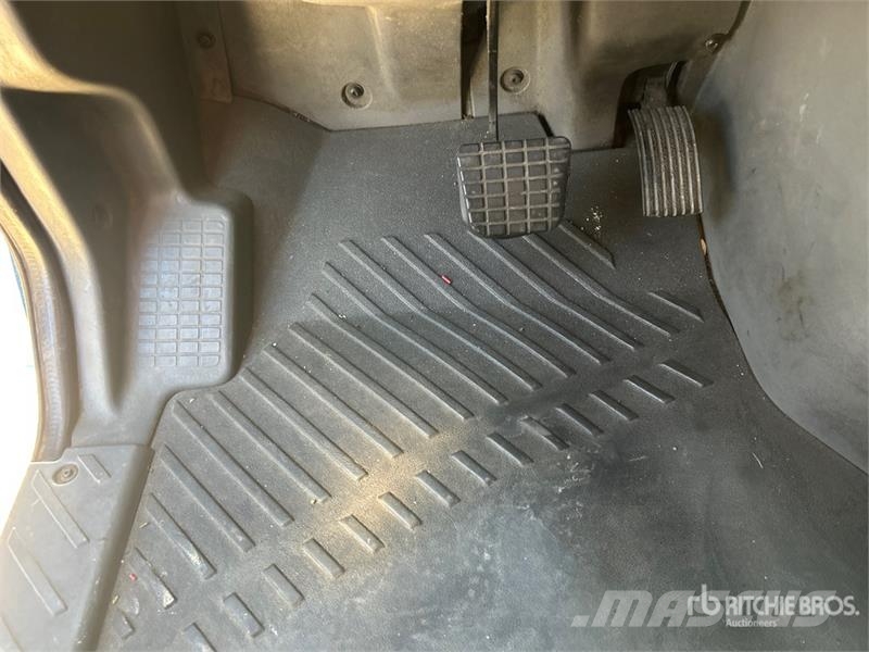 International LT625 트랙터 유닛