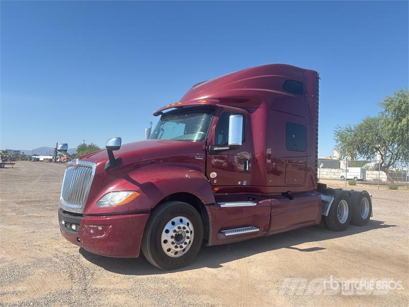 International LT625 Седельные тягачи