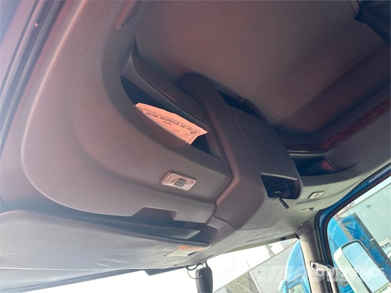 International LT625 트랙터 유닛