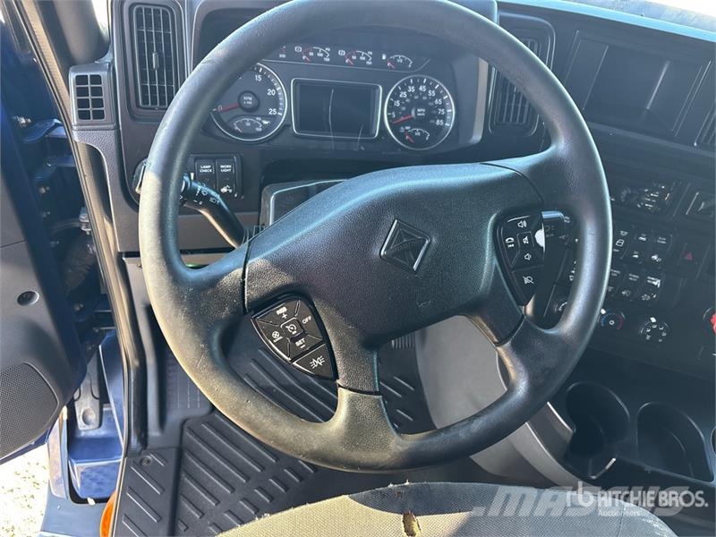 International LT625 트랙터 유닛