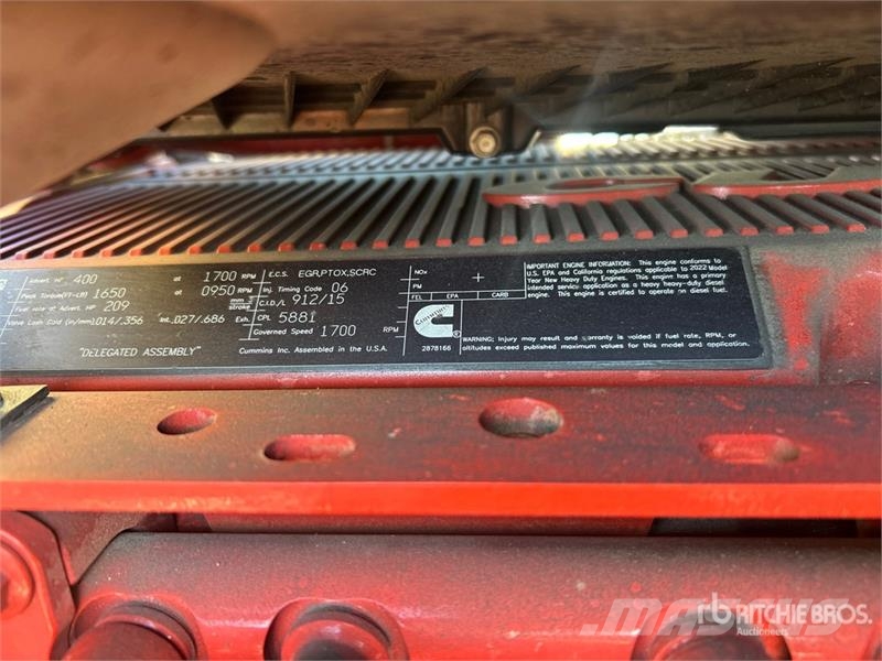 International LT625 6x4 T/A Day Cab Truck Tractor Тягачі