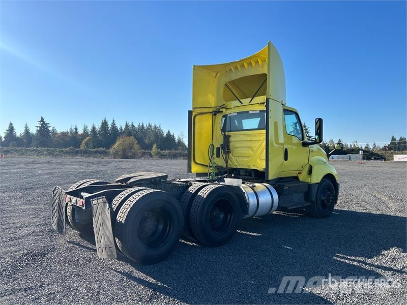 International LT625 6x4 T/A Day Cab Truck Tractor Тягачі