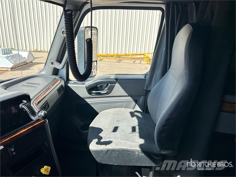 International LT625 6x4 T/A Sleeper Truck Tractor Çekiciler