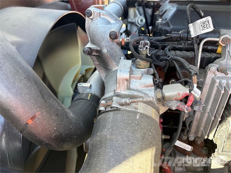 International LT625 6x4 T/A Day Cab Truck Tractor Тягачі