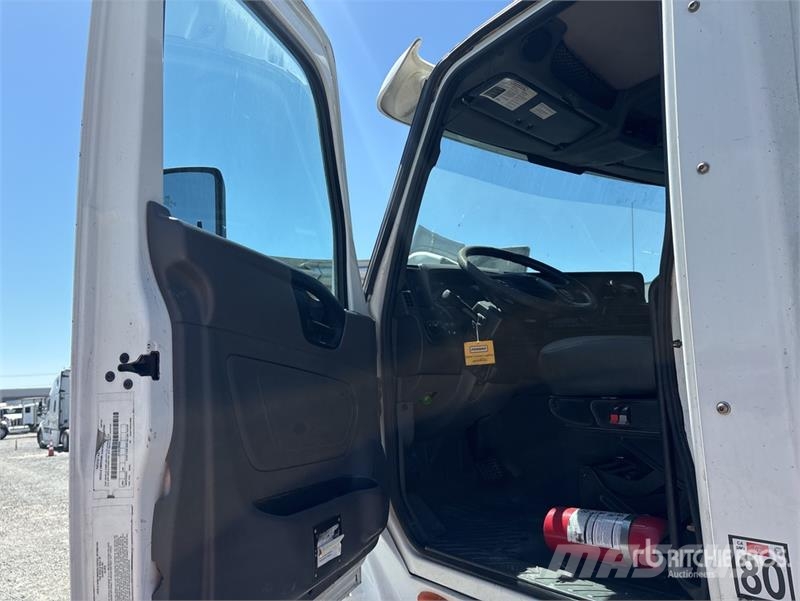 International LT625 6x4 T/A Day Cab Truck Tractor Prime Movers
