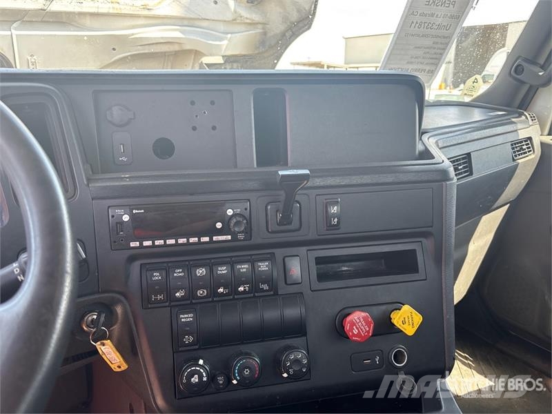 International LT625 6x4 T/A Day Cab Truck Tractor Prime Movers