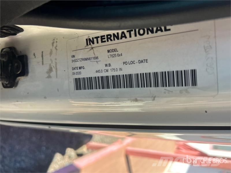 International LT625 6x4 T/A Day Cab Truck Tractor Truck Tractor Units