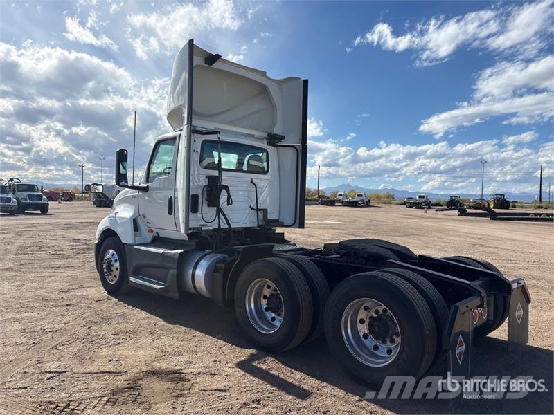 International LT625 6x4 T/A Day Cab Truck Tractor Тягачі