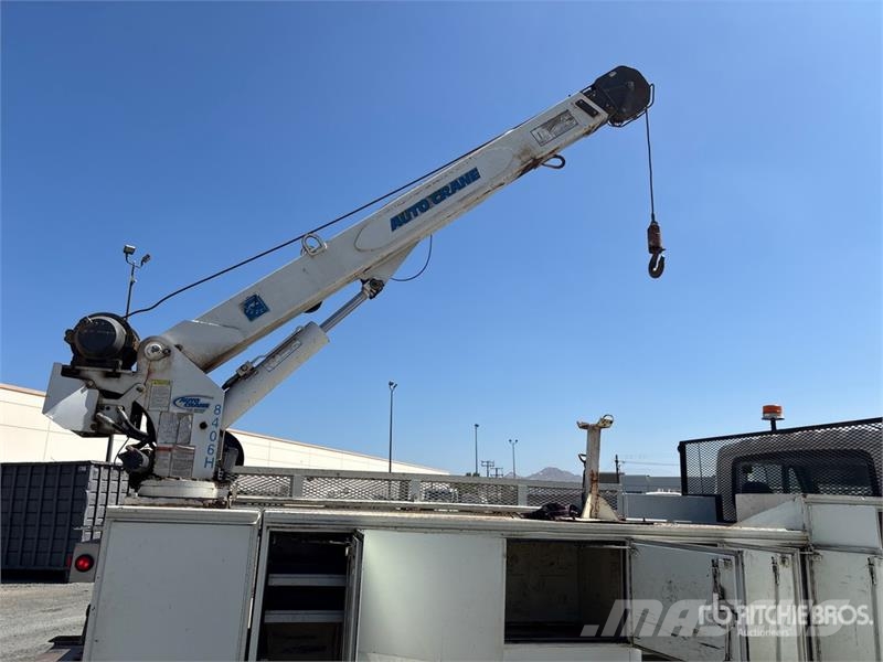 International MA025 4x2 4x2 Service Truck Pilsētas atkritumvedēji