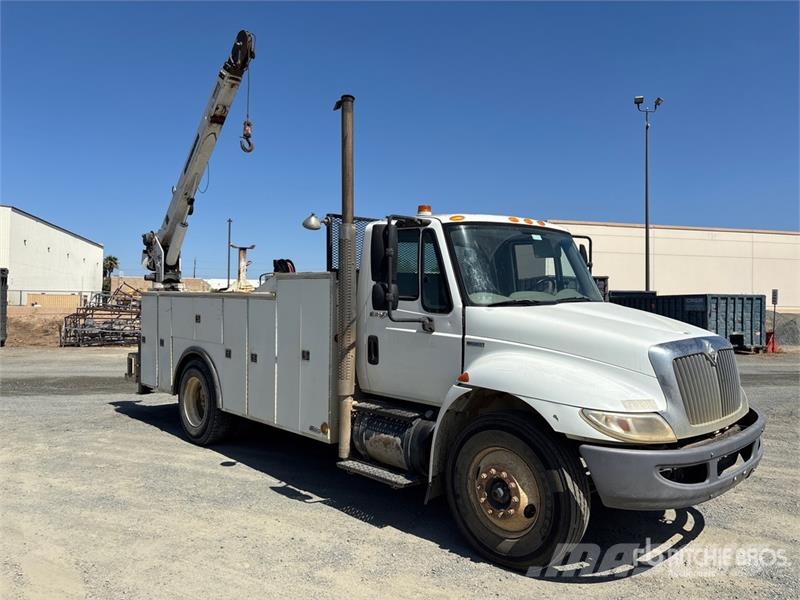 International MA025 4x2 4x2 Service Truck Pilsētas atkritumvedēji