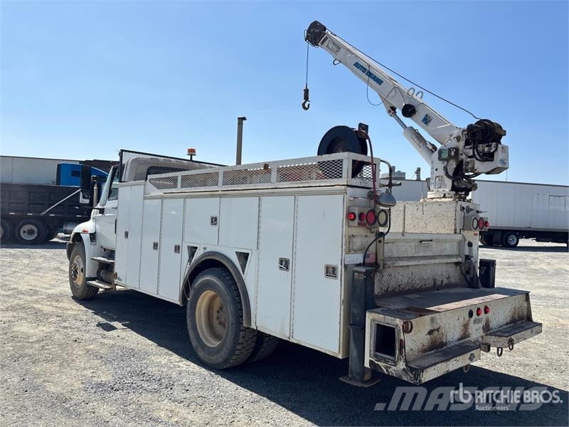 International MA025 4x2 4x2 Service Truck Pilsētas atkritumvedēji