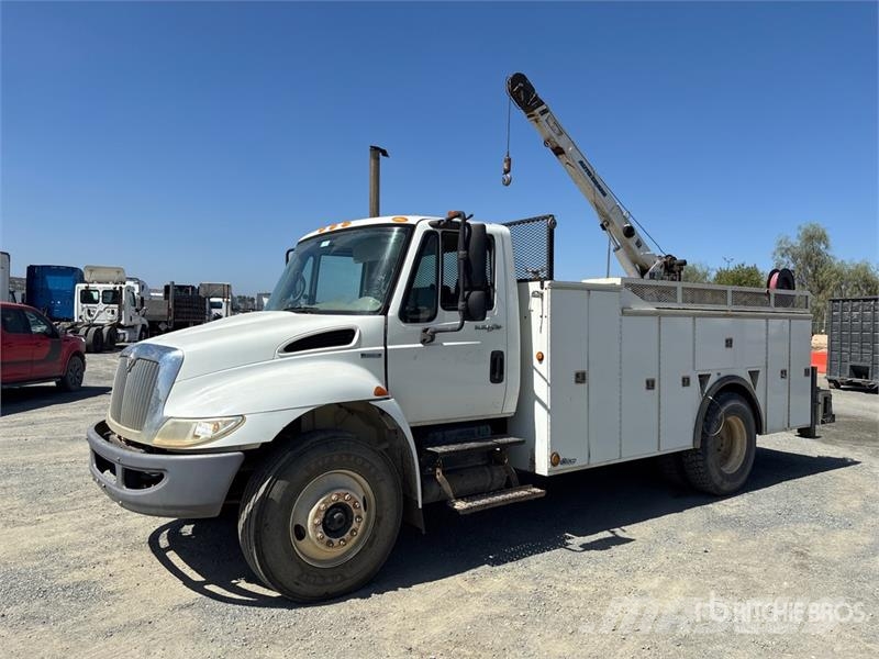 International MA025 4x2 4x2 Service Truck Pilsētas atkritumvedēji