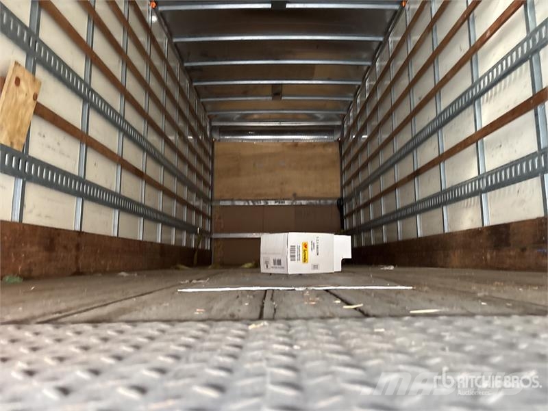 International MV607 4x2 Van Truck 탑차 트럭