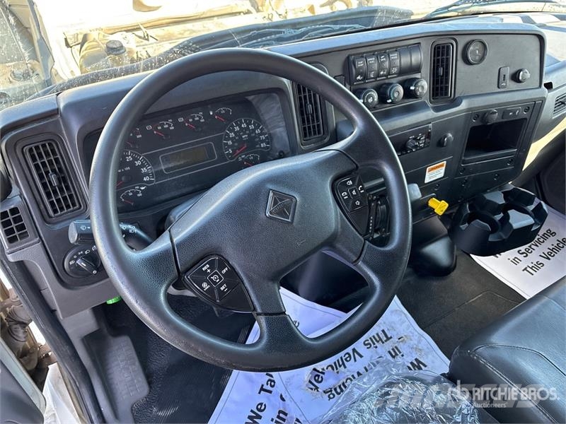 International MV607 4x2 Van Truck Φορτηγά Κόφα