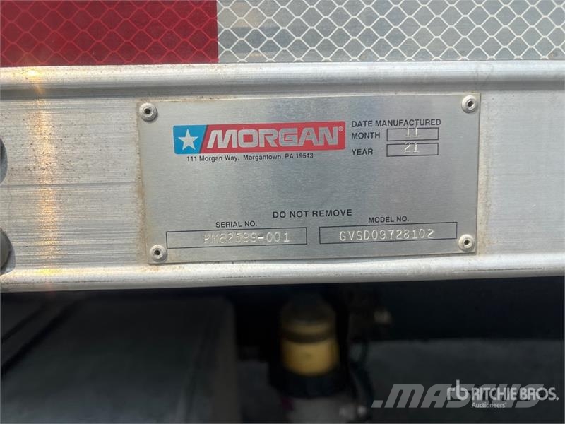 International MV607 4x2 Van Truck Fast kasse