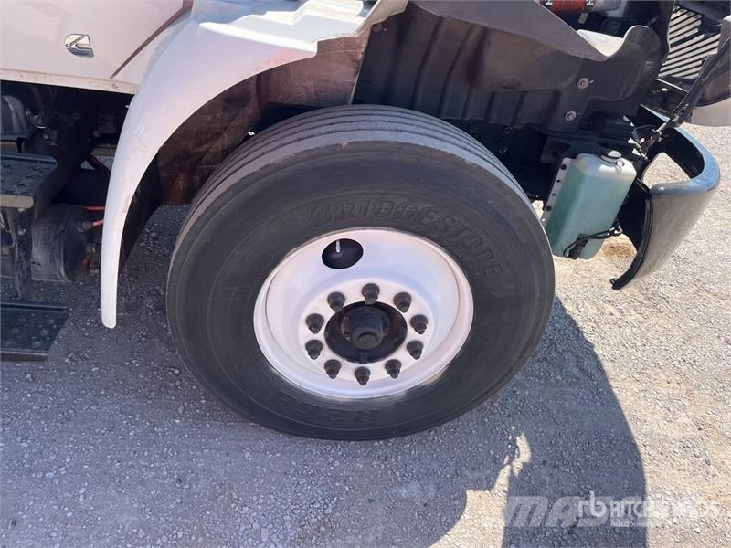 International MV607 4x2 Van Truck Φορτηγά Κόφα
