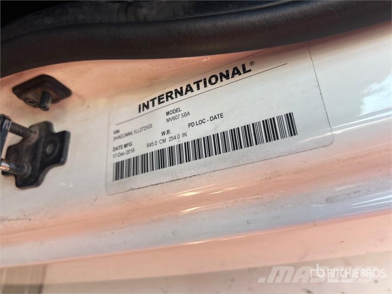 International MV607 4x2 Van Truck Каросерии