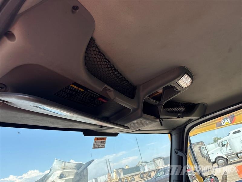International MV607 4x2 Van Truck Box body trucks