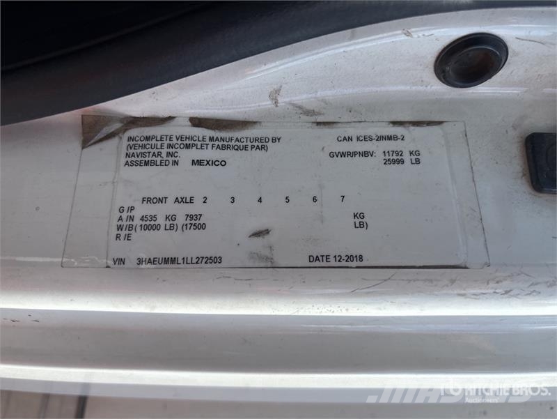 International MV607 4x2 Van Truck 탑차 트럭