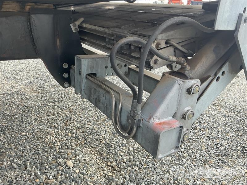 International MV607 4x2 Van Truck Camiones caja cerrada