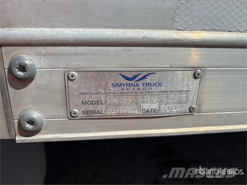 International MV607 4x2 Van Truck 탑차 트럭