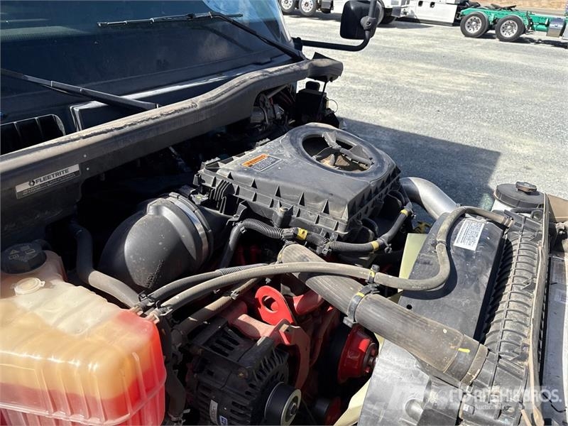 International MV607 4x2 Van Truck Furgons