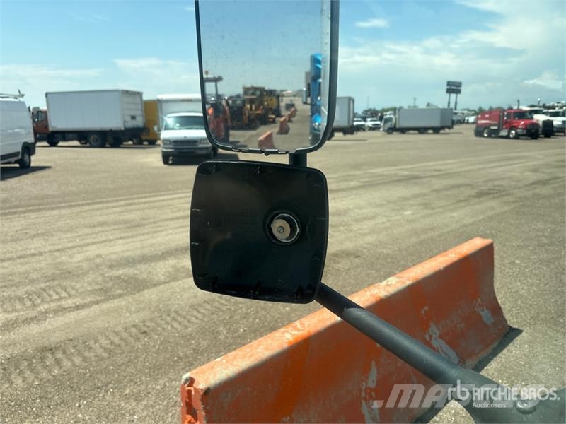 International MV607 4x2 Van Truck Box body trucks