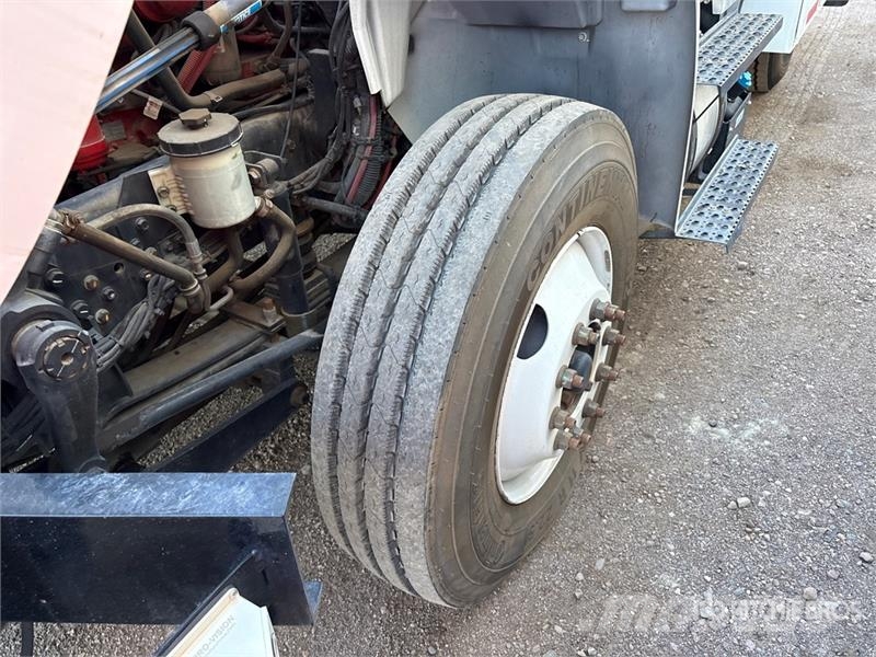 International MV607 4x2 Utility Truck Pickup/Αγροτικό
