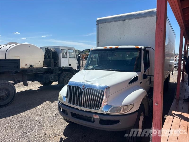 International MV607 4x2 Van Truck Каросерии