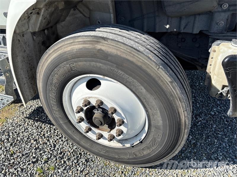 International MV607 4x2 Van Truck Φορτηγά Κόφα